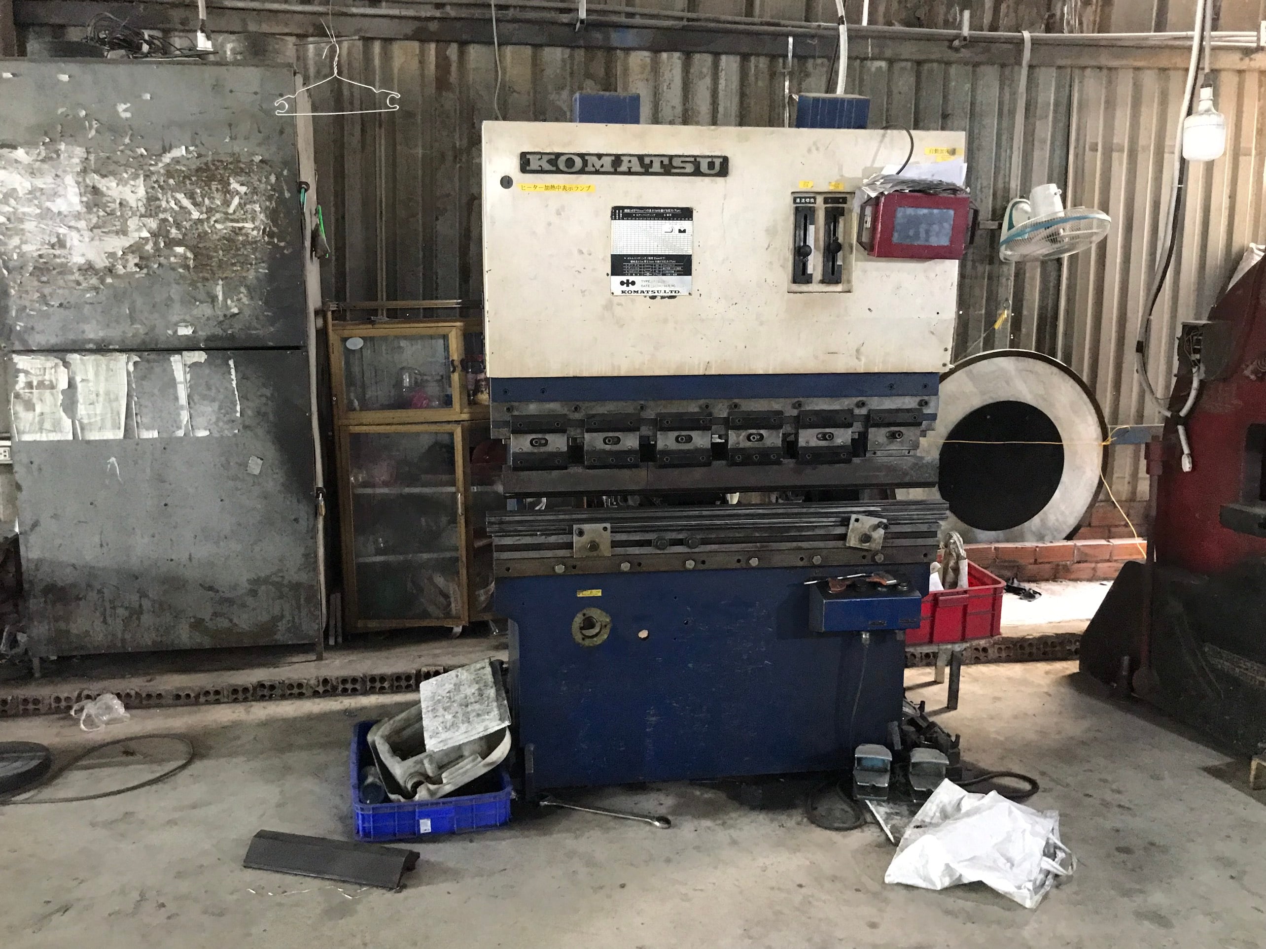 Bending machine
